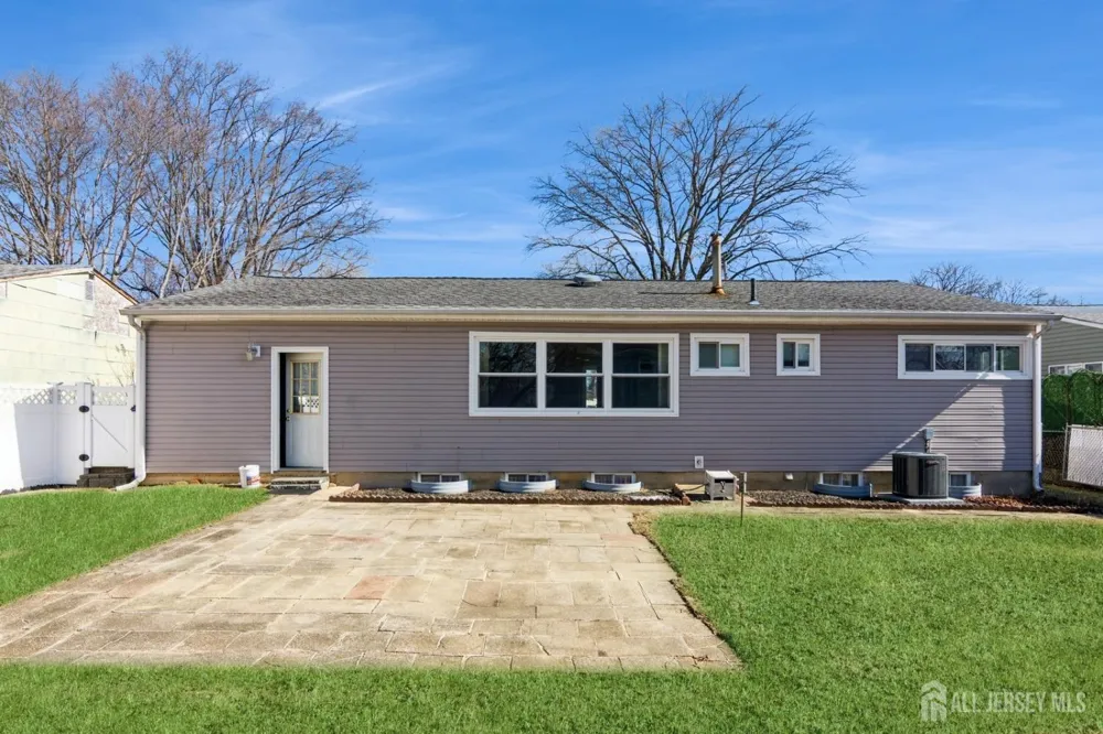 11 Wellesley Road Parlin, NJ 08859