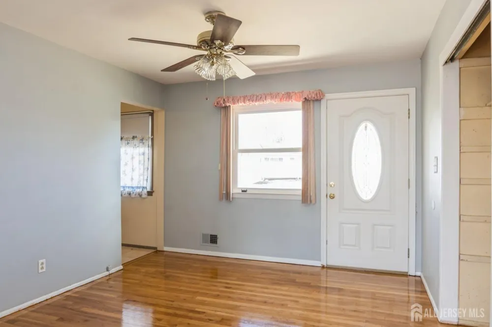 11 Wellesley Road Parlin, NJ 08859