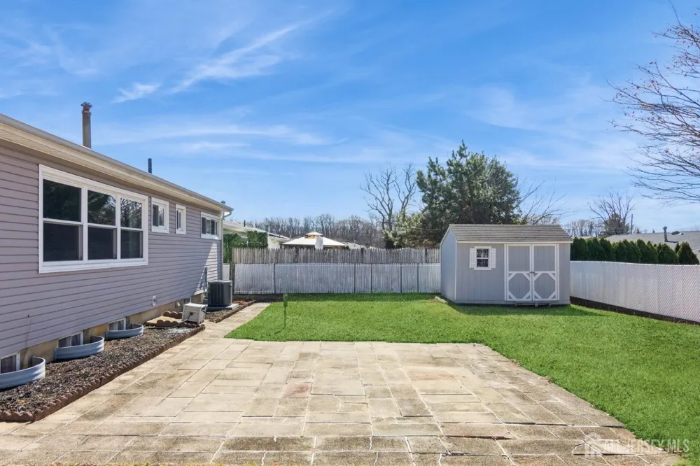 11 Wellesley Road Parlin, NJ 08859