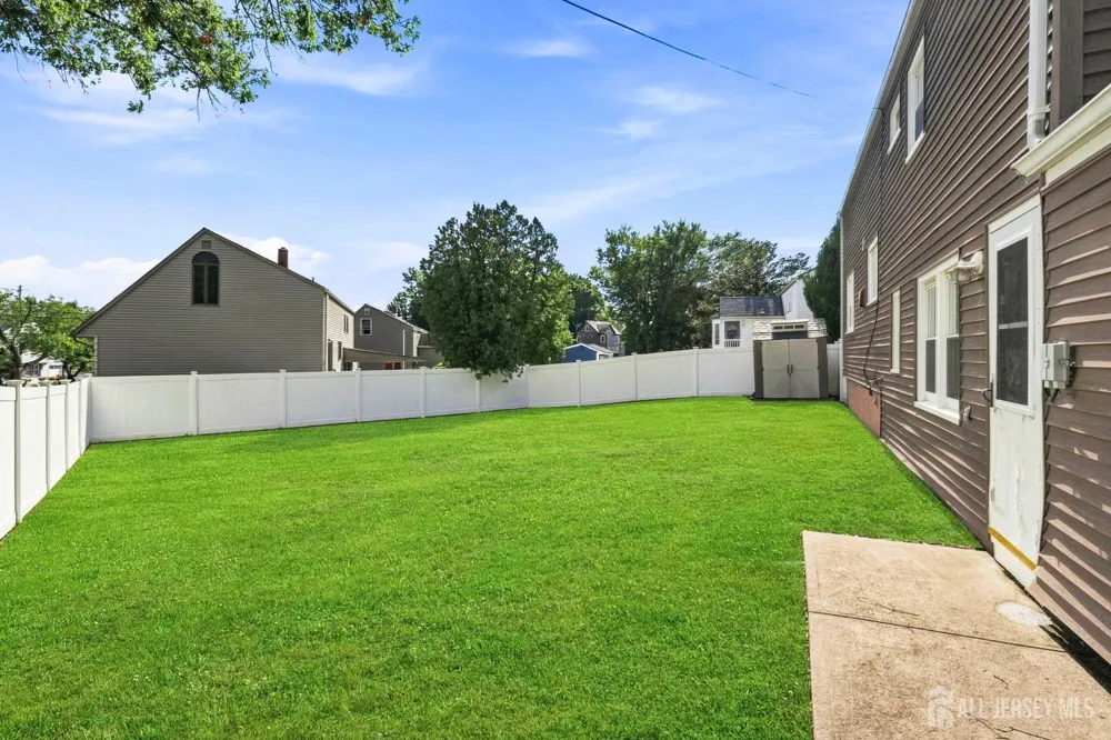 9 Meyer Road Edison, NJ 08817