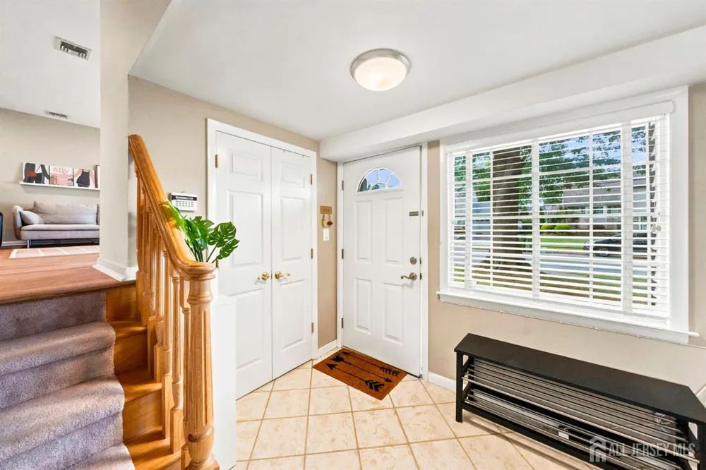 9 Meyer Road Edison, NJ 08817