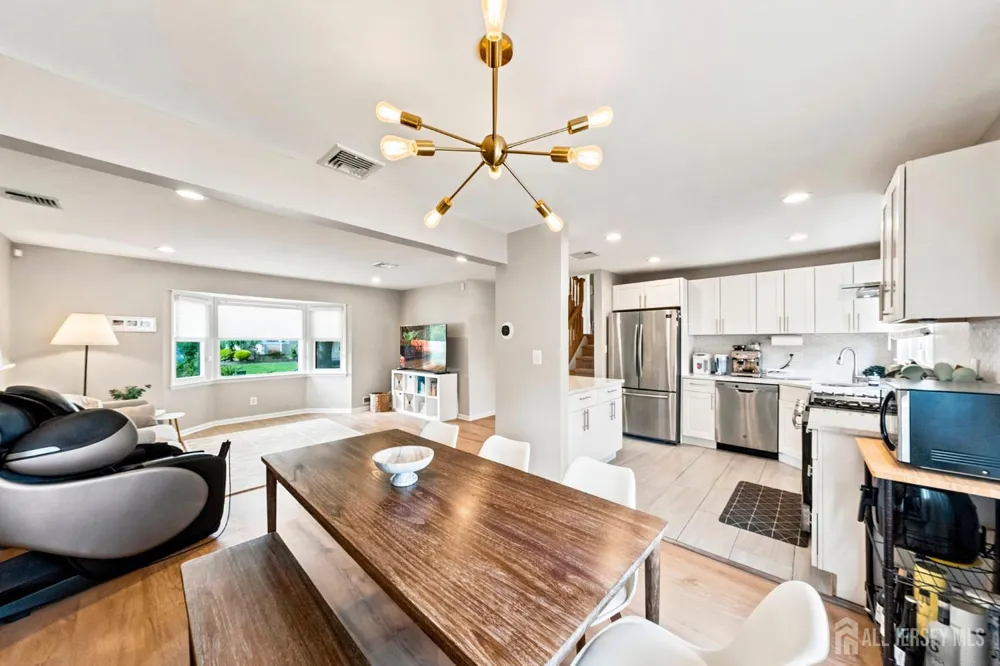 9 Meyer Road Edison, NJ 08817
