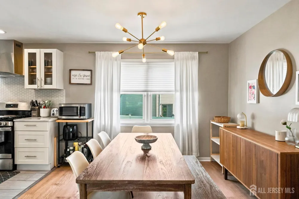 9 Meyer Road Edison, NJ 08817
