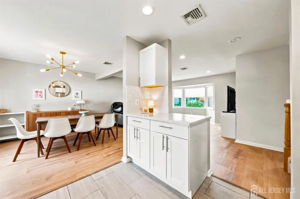 9 Meyer Road Edison, NJ 08817