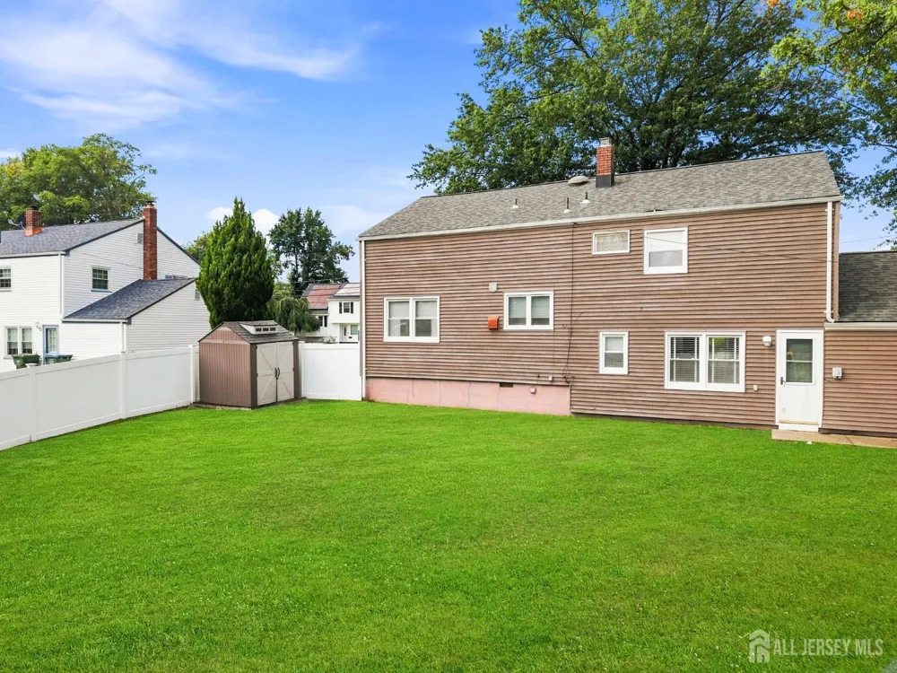 9 Meyer Road Edison, NJ 08817