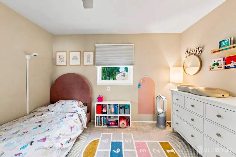 9 Meyer Road Edison, NJ 08817