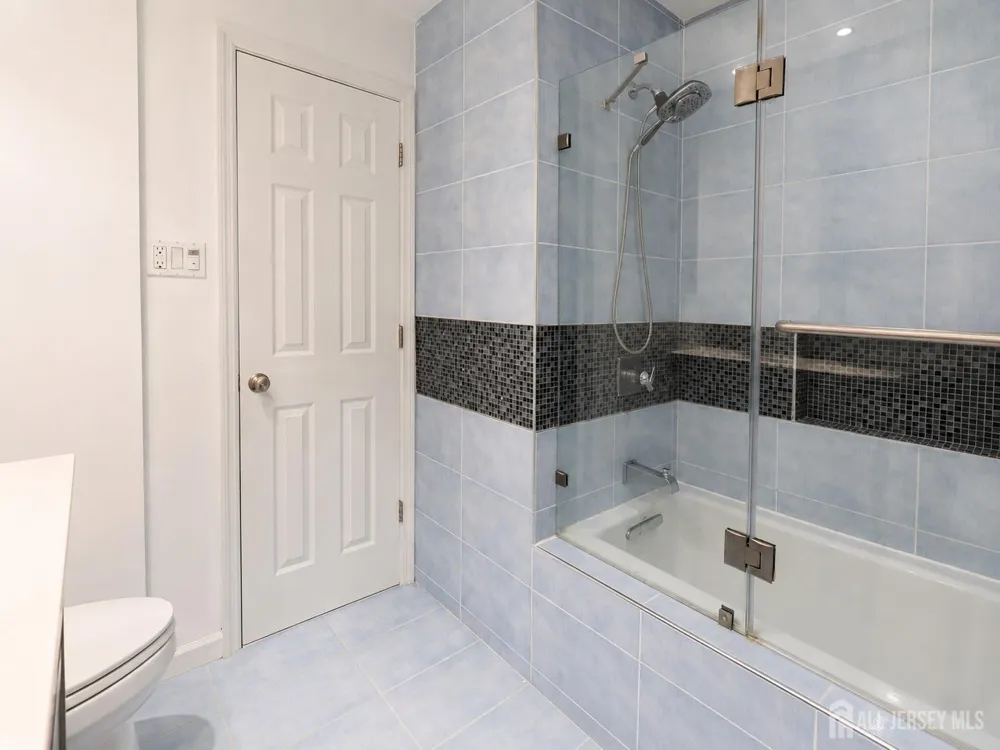 17 Wilson Court East Brunswick, NJ 08816