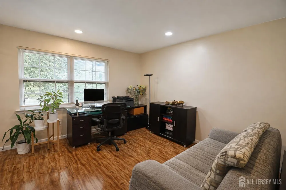 17 Wilson Court East Brunswick, NJ 08816