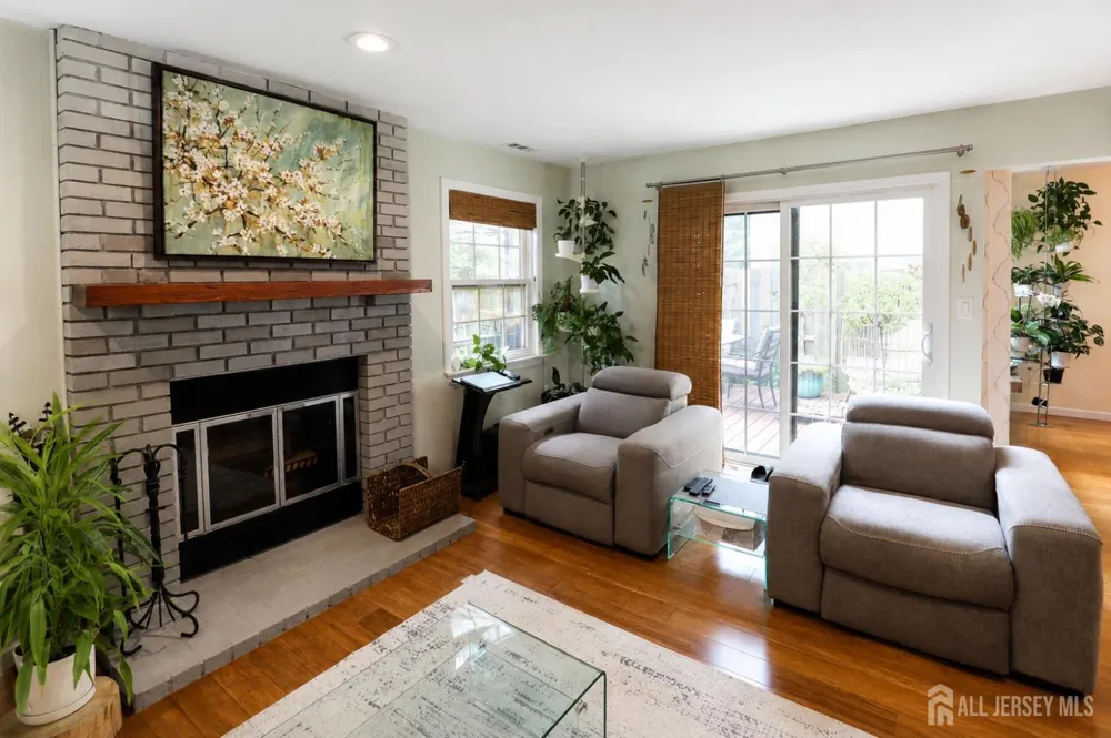 17 Wilson Court East Brunswick, NJ 08816