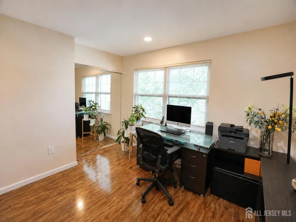 17 Wilson Court East Brunswick, NJ 08816