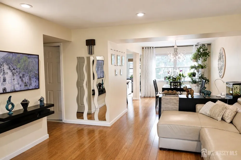 17 Wilson Court East Brunswick, NJ 08816