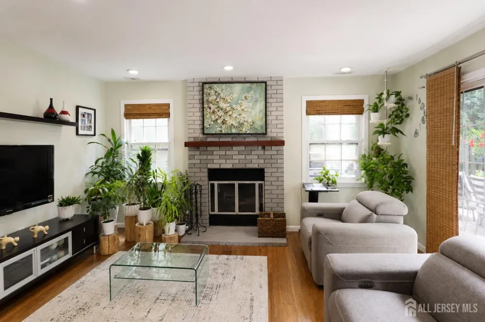 17 Wilson Court East Brunswick, NJ 08816