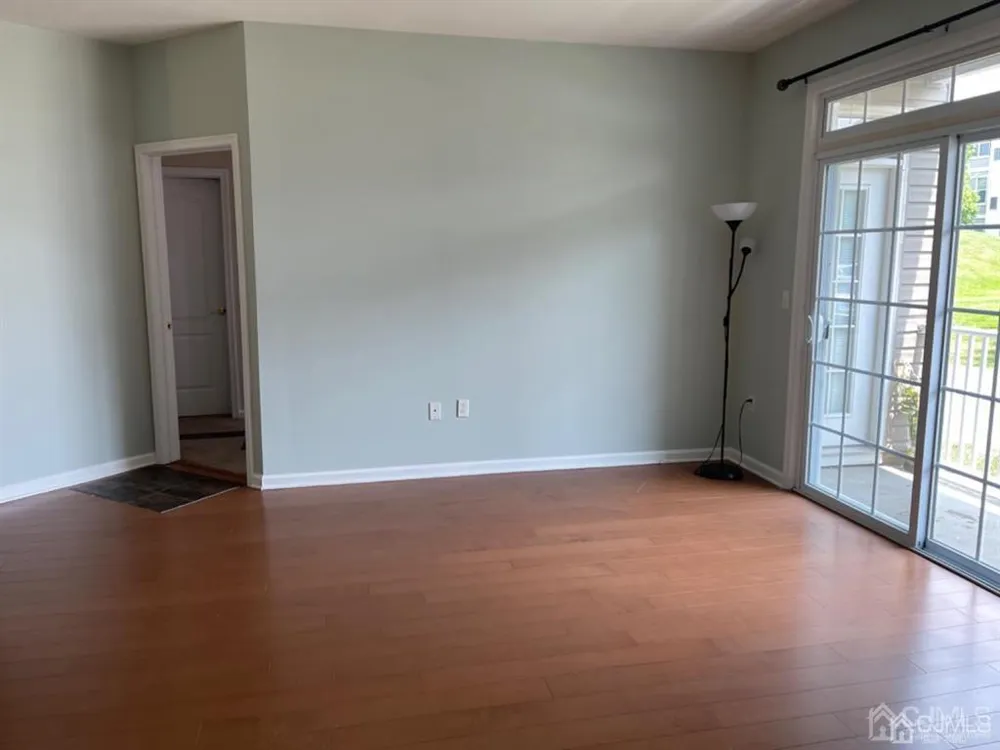 3018 Edward Stec Boulevard #18 Edison, NJ 08837