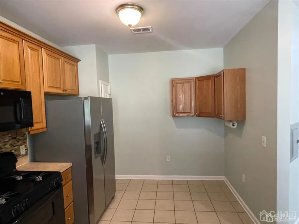 3018 Edward Stec Boulevard #18 Edison, NJ 08837