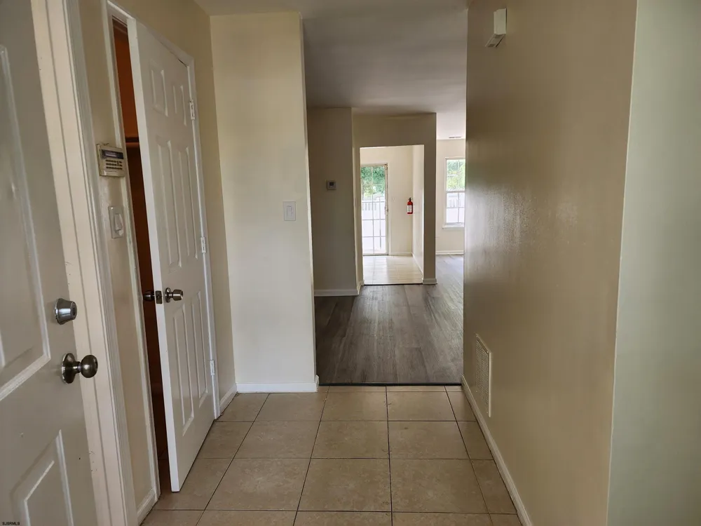 7 Sextant Dr Atlantic City, NJ 08401
