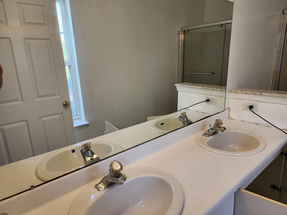 7 Sextant Dr Atlantic City, NJ 08401