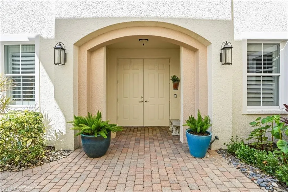 587 Avellino Isles Circle #101 Naples, FL 34119