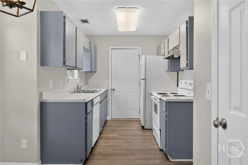 17 Leeward Drive Savannah, GA 31419