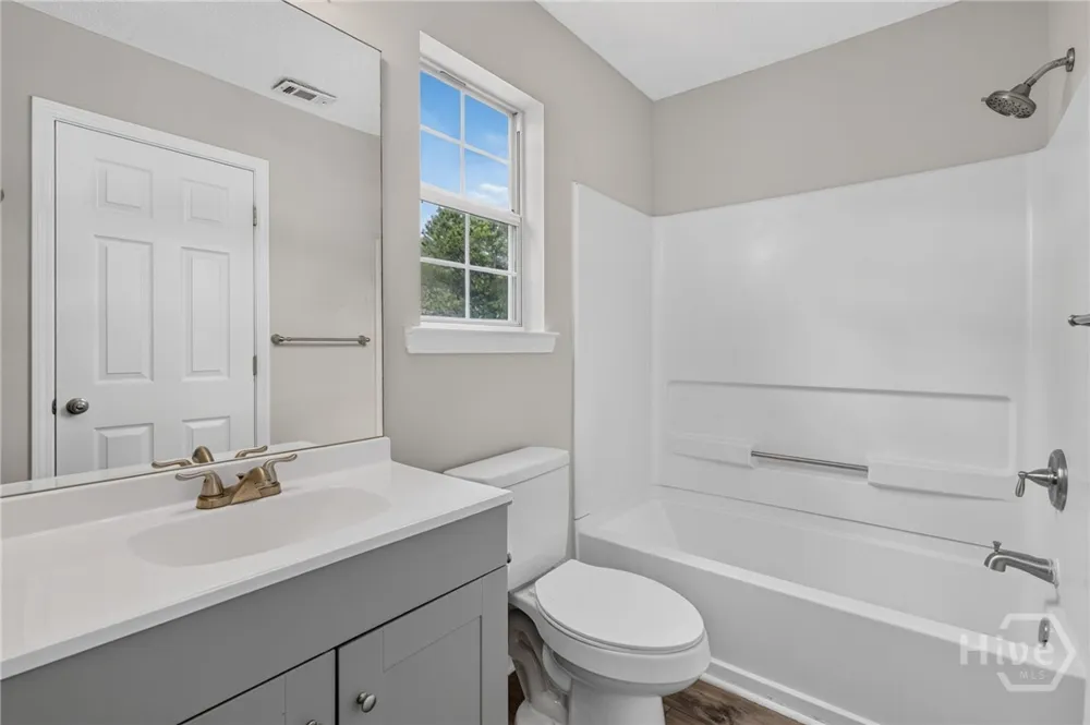 17 Leeward Drive Savannah, GA 31419