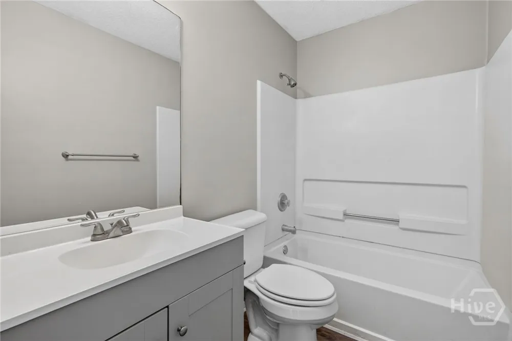 17 Leeward Drive Savannah, GA 31419