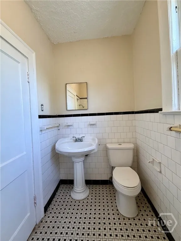 627 W 39th Street Savannah, GA 31415