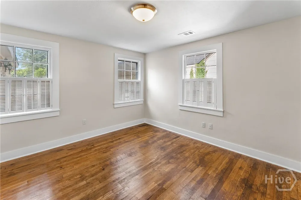 2235 E 41st Street Savannah, GA 31404