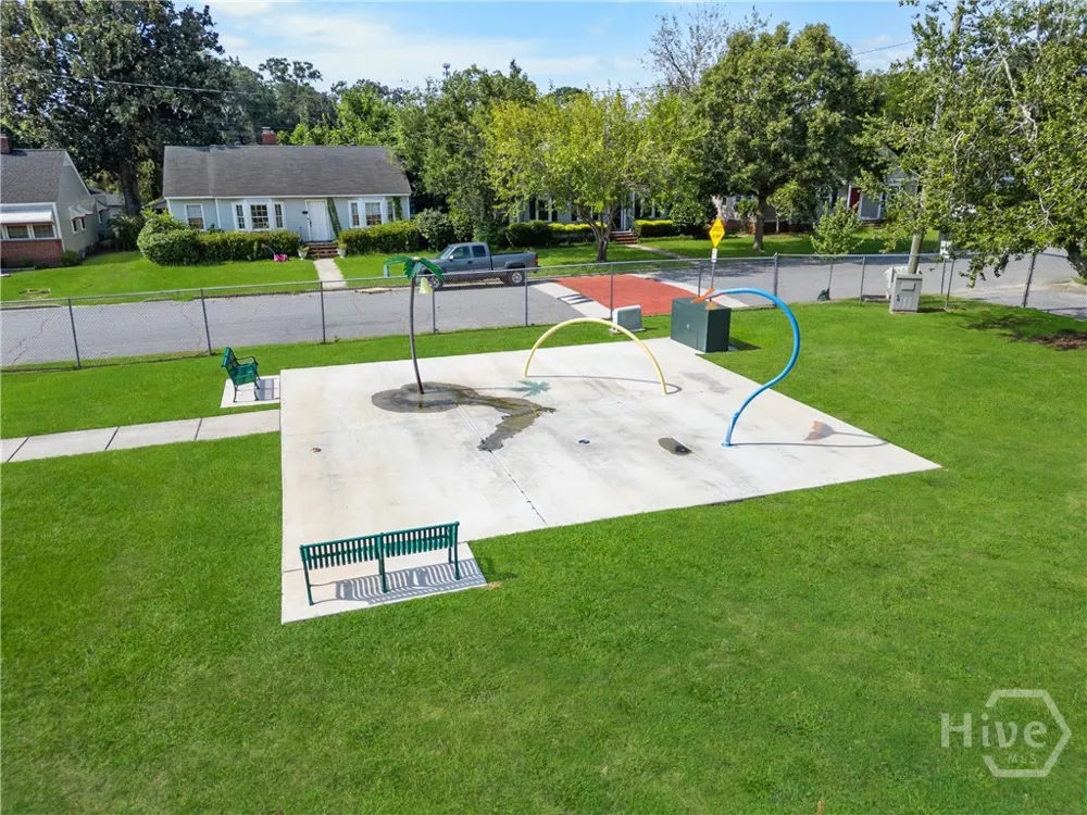 2235 E 41st Street Savannah, GA 31404