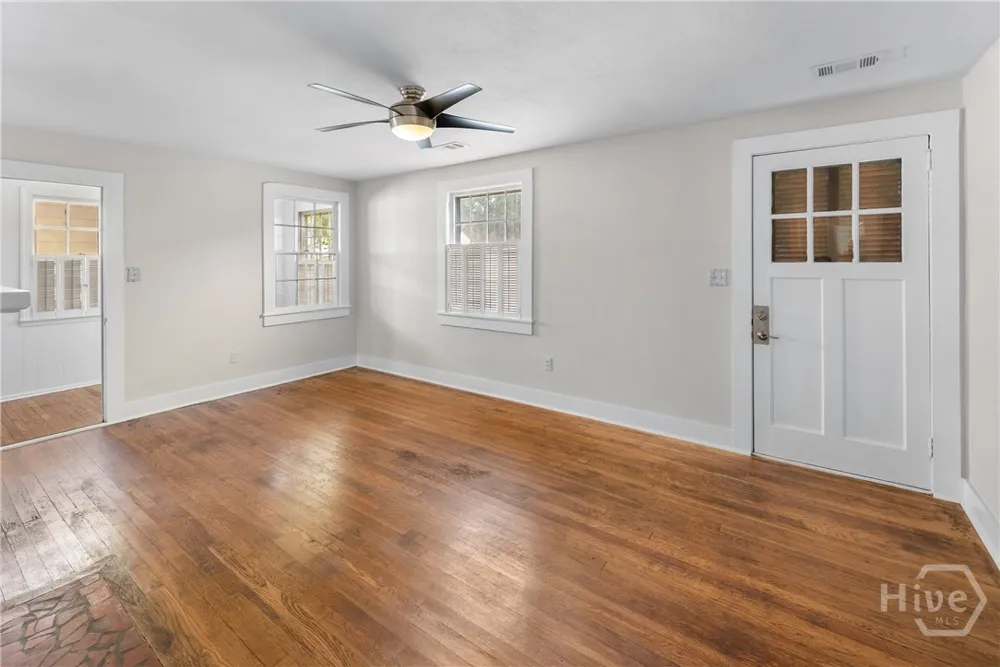 2235 E 41st Street Savannah, GA 31404