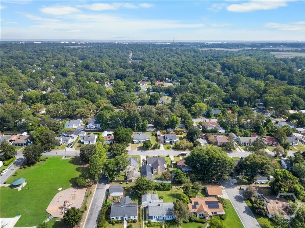 2235 E 41st Street Savannah, GA 31404