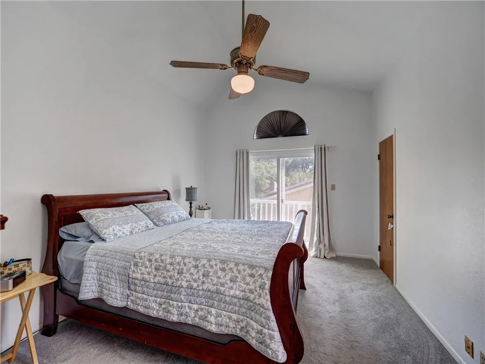 230 Winding Way Rockport, TX 78382
