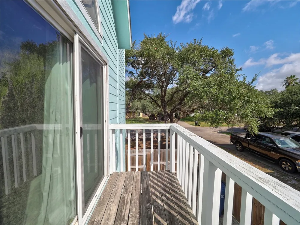 230 Winding Way Rockport, TX 78382