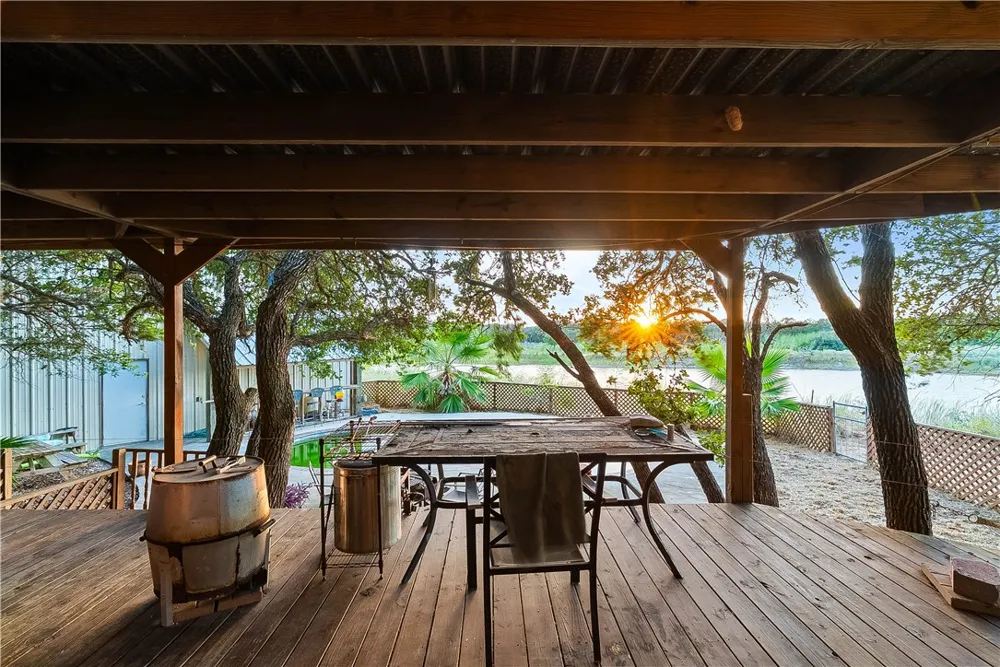 2301 Lone Star Road Rockport, TX 78382