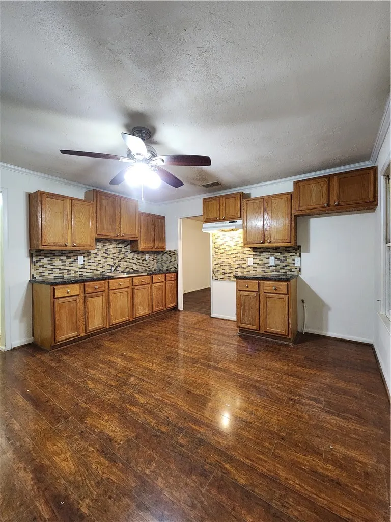 5405 Williams Drive Corpus Christi, TX 78411