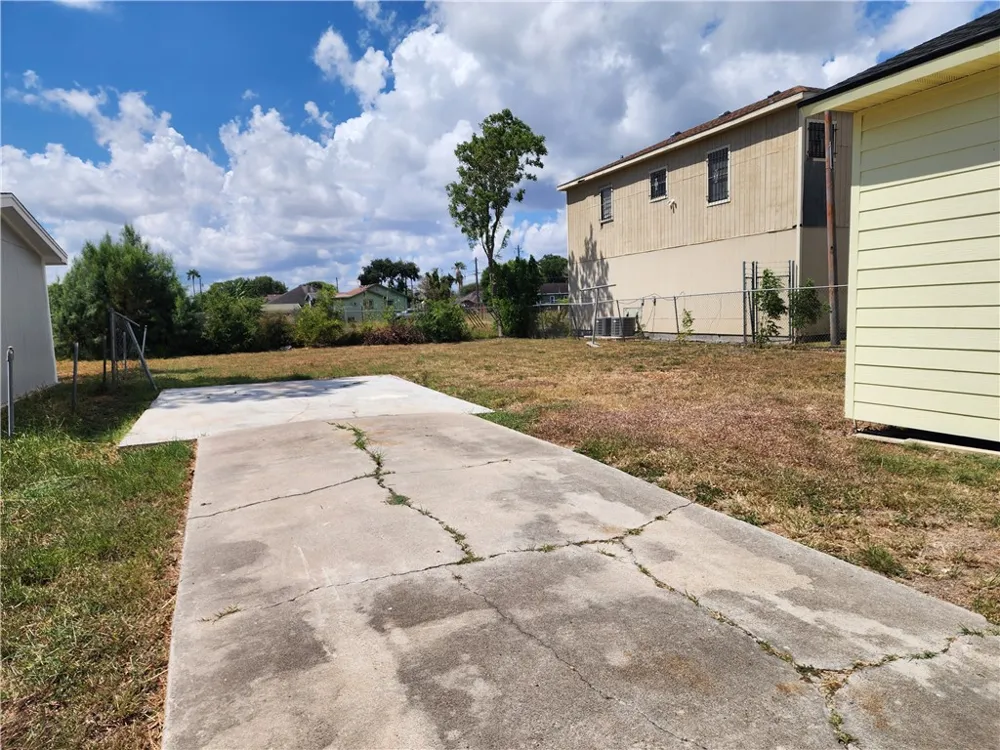5405 Williams Drive Corpus Christi, TX 78411