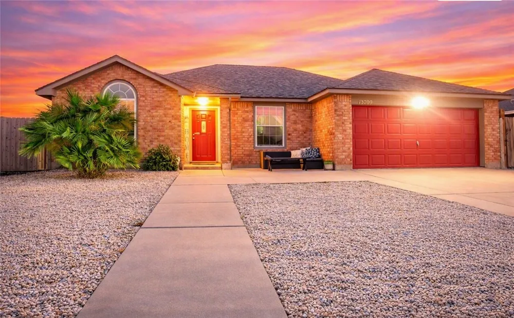 13709 Suntan Avenue Corpus Christi, TX 78418