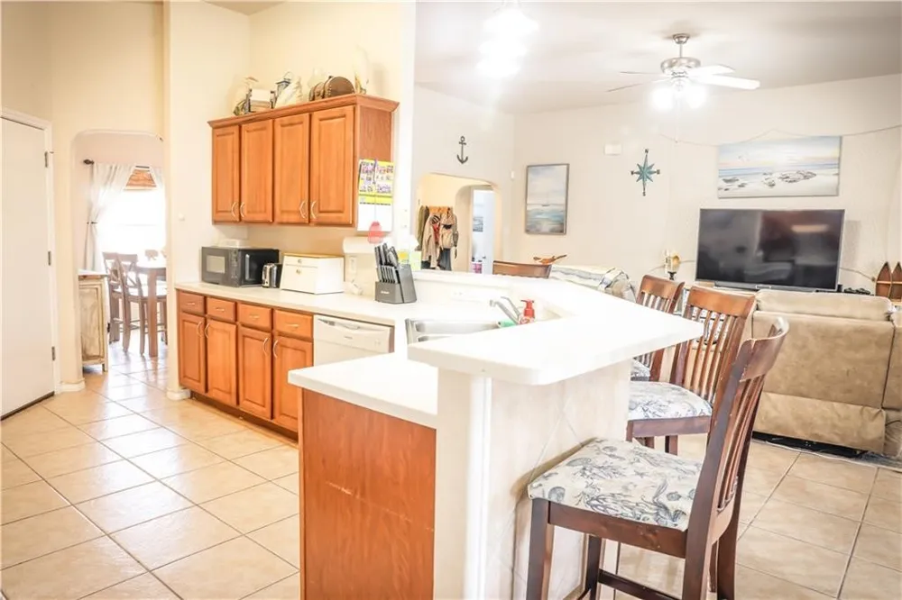 13709 Suntan Avenue Corpus Christi, TX 78418