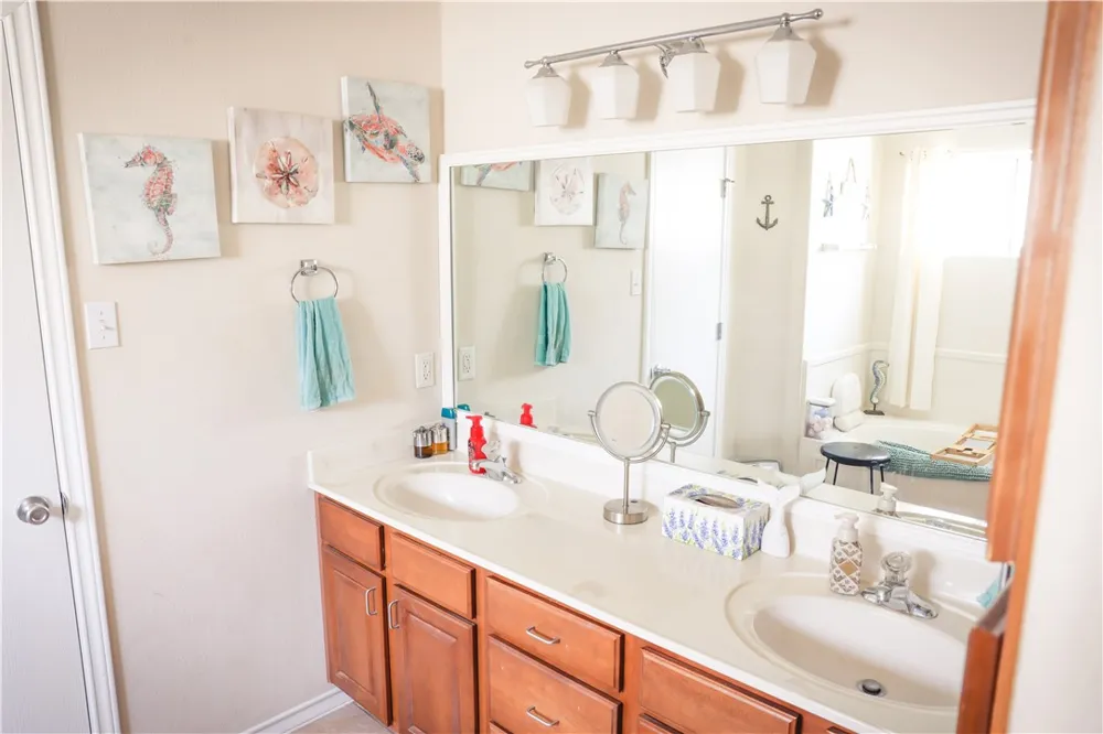 13709 Suntan Avenue Corpus Christi, TX 78418
