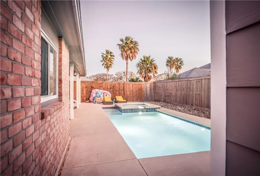 13709 Suntan Avenue Corpus Christi, TX 78418