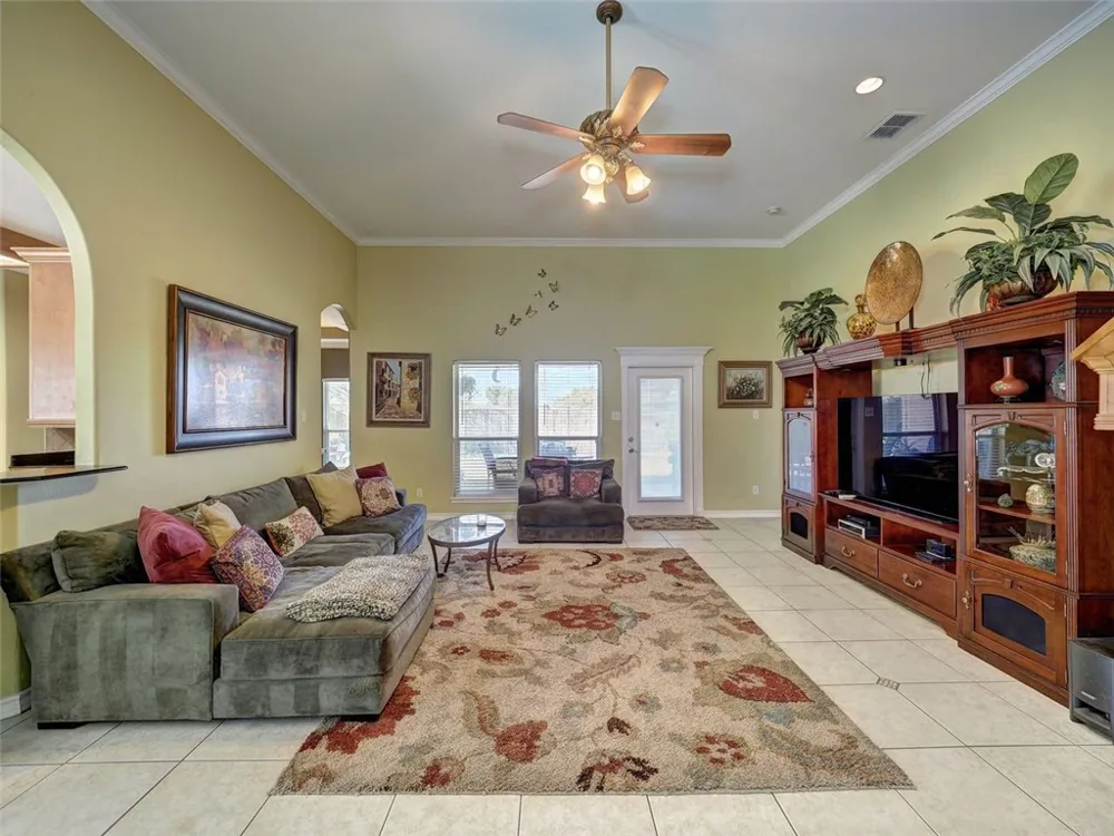 6821 Windy Creek Drive Corpus Christi, TX 78414