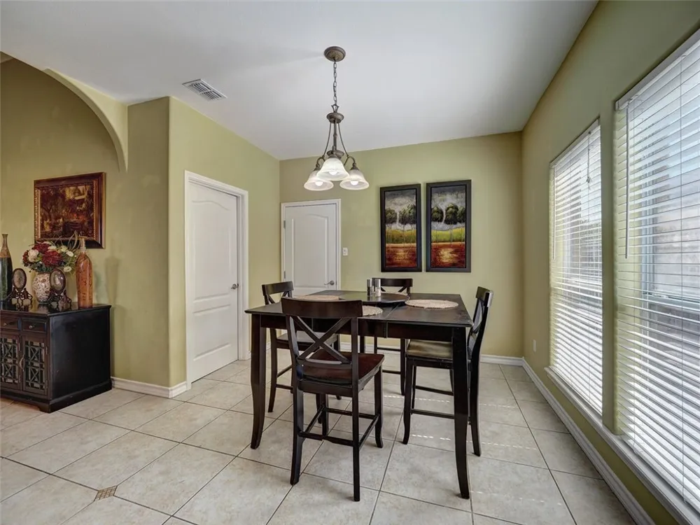 6821 Windy Creek Drive Corpus Christi, TX 78414