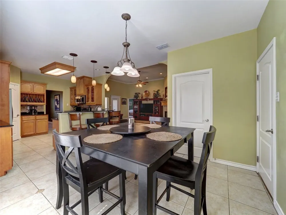 6821 Windy Creek Drive Corpus Christi, TX 78414