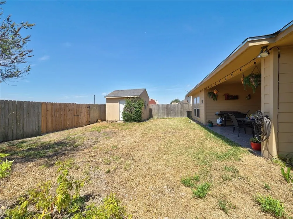 6821 Windy Creek Drive Corpus Christi, TX 78414