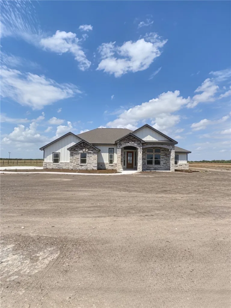 448 E County Road 2130 Kingsville, TX 78363