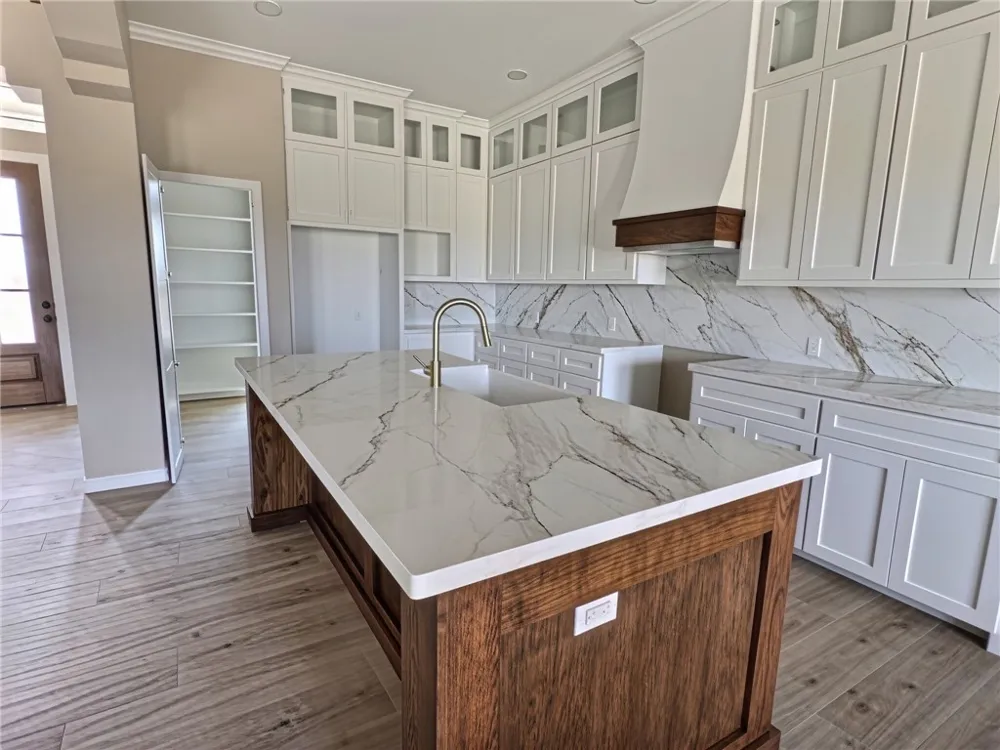 448 E County Road 2130 Kingsville, TX 78363