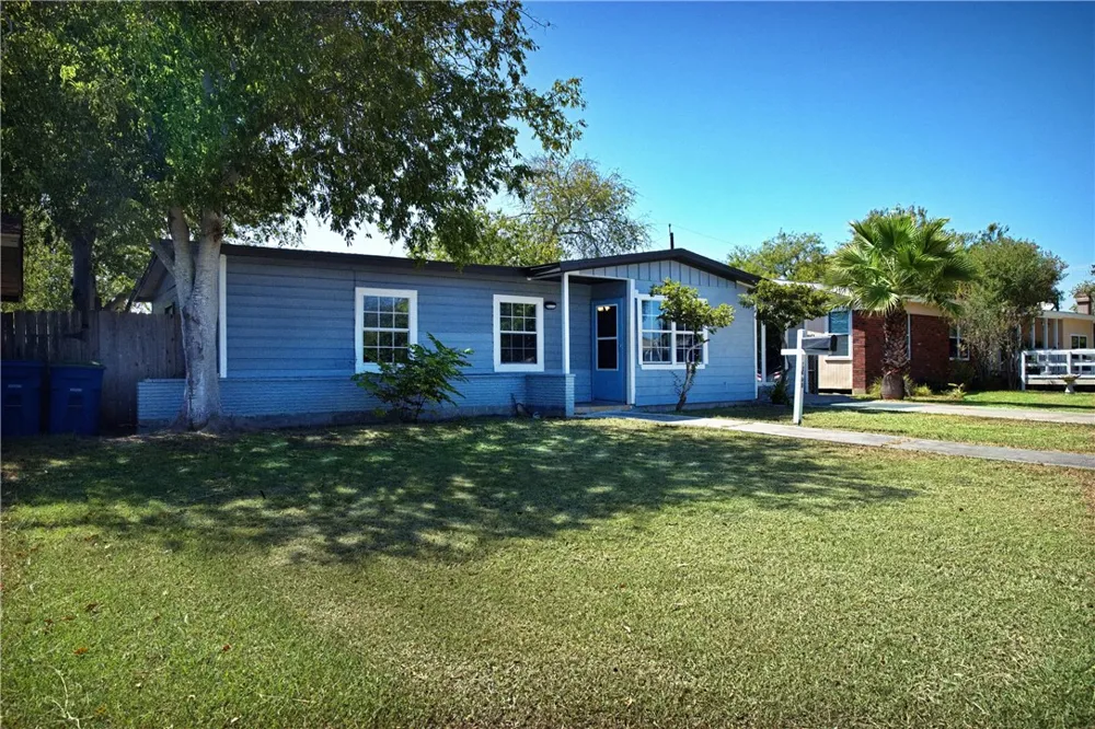 1409 Austin Portland, TX 78374