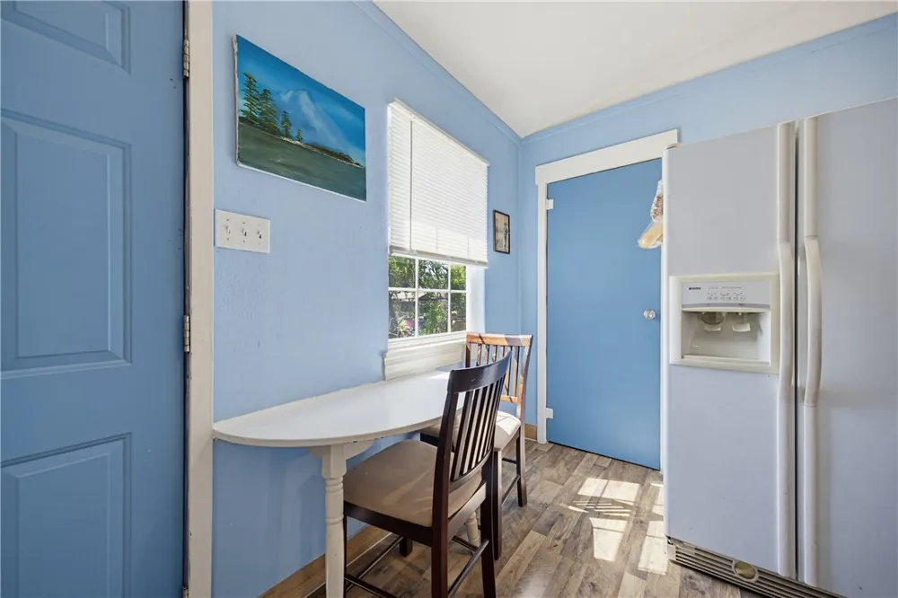 1409 Austin Portland, TX 78374