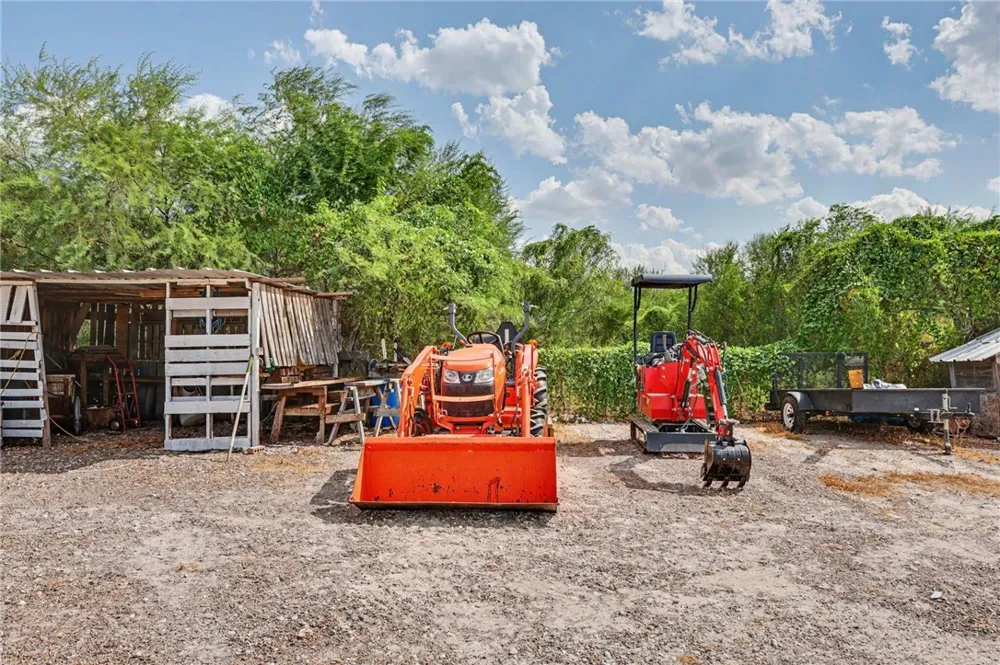 894 County Road 465 Alice, TX 78332