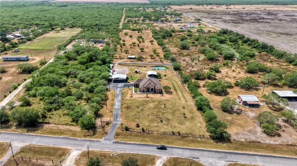 894 County Road 465 Alice, TX 78332
