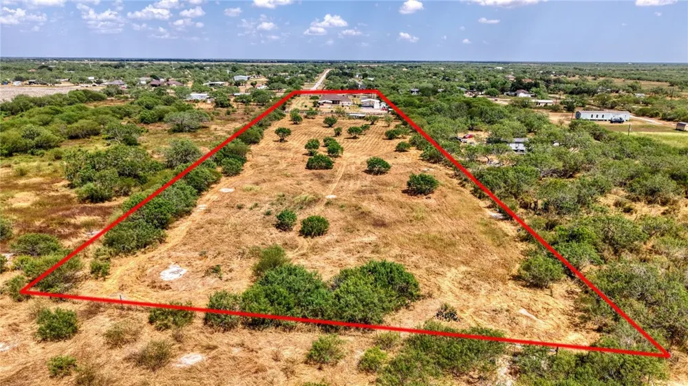 894 County Road 465 Alice, TX 78332