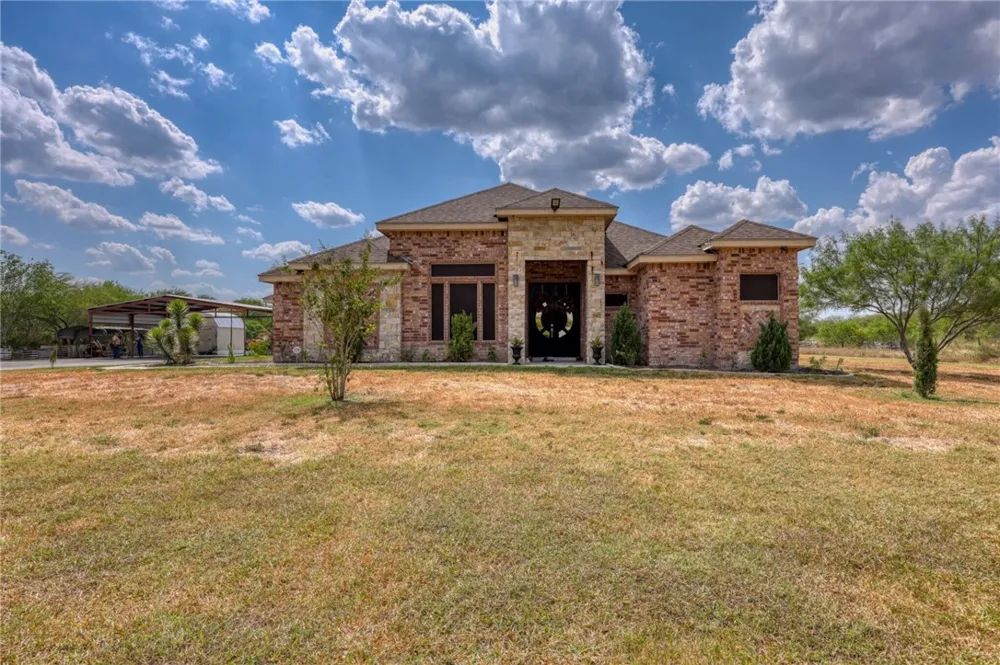 894 County Road 465 Alice, TX 78332